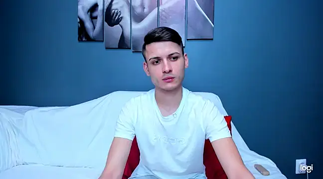 Snapshot of andboyfor6 chatting on December 23, 2:39 pm andboyfor6 online show from December 23, 2:39 pm