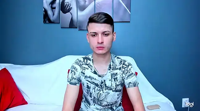 Snapshot of andboyfor6 chatting on December 24, 9:28 am andboyfor6 online show from December 24, 9:28 am