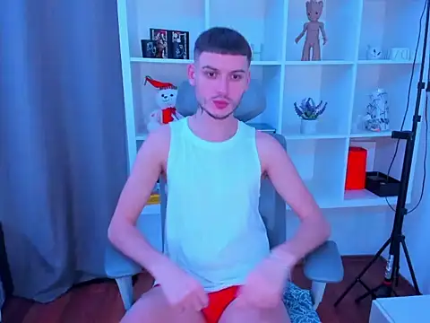 andboyfor6 online show from December 23, 8:46 am