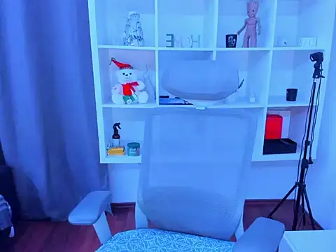 Snapshot of andboyfor6 chatting on December 15, 8:25 pm andboyfor6 online show from December 15, 8:25 pm