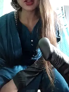 Snapshot of Noor_Darliing chatting on March 3, 3:11 pm Noor Darliing online show from March 3, 3:11 pm