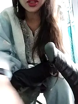 Snapshot of Noor_Darliing chatting on February 26, 3:10 pm Noor Darliing online show from February 26, 3:10 pm