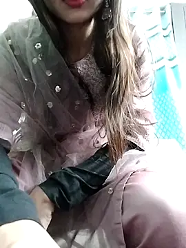 Snapshot of Noor_Darliing chatting on March 5, 3:29 pm Noor Darliing online show from March 5, 3:29 pm