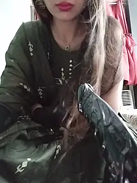 Snapshot of Noor_Darliing chatting on July 13, 3:22 pm Noor Darliing online show from July 13, 3:22 pm
