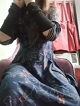 Snapshot of Noor_Darliing chatting on July 9, 3:11 pm Noor Darliing online show from July 9, 3:11 pm
