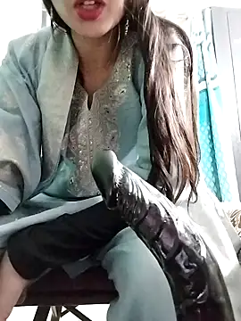 Snapshot of Noor_Darliing chatting on February 26, 6:15 pm Noor Darliing online show from February 26, 6:15 pm