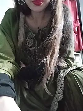 Snapshot of Noor_Darliing chatting on June 2, 3:23 pm Noor Darliing online show from June 2, 3:23 pm