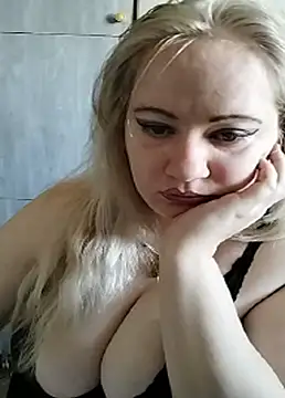 D Marinna online show from October 4, 7:54 am