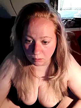 D Marinna online show from March 28, 12:17 pm