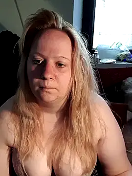 D Marinna online show from March 13, 2:55 pm