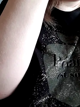 D Marinna online show from February 22, 7:55 am