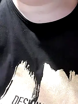 D Marinna online show from February 9, 6:06 pm