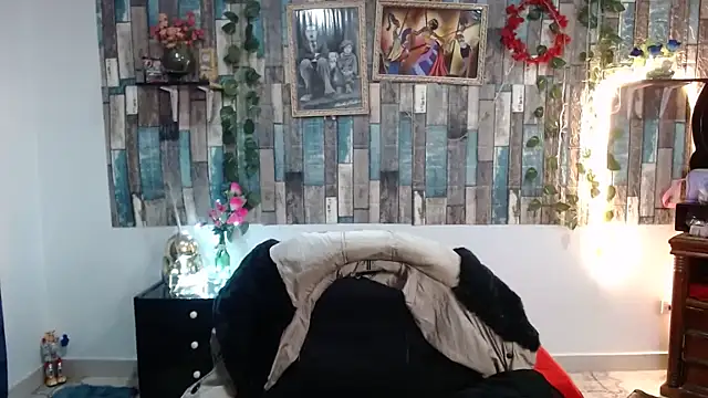 KarimaSarabe online show from February 12, 8:19 pm