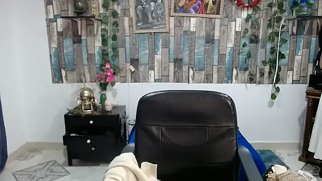 KarimaSarabe online show from January 9, 9:55 pm