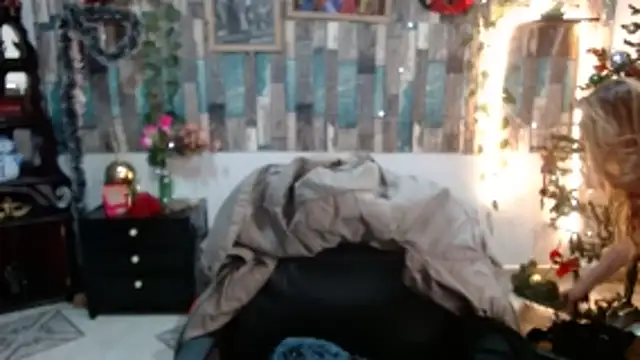 KarimaSarabe online show from December 20, 9:39 pm