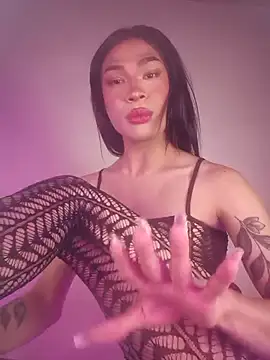 Snapshot of Victor-and-shelly chatting on November 23, 5:50 am Victor-and-shelly online show from November 23, 5:50 am