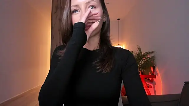 Snapshot of LilyRaisa chatting on March 2, 3:18 am LilyRaisa online show from March 2, 3:18 am