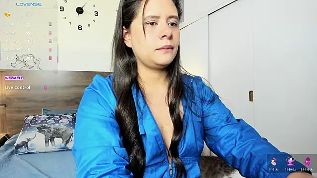 Snapshot of emily_adams01 chatting on July 18, 11:24 pm emily adams01 online show from July 18, 11:24 pm