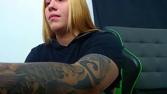 hanna rabbit  online show from January 27, 2:13 pm