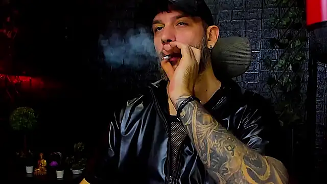 Snapshot of LexXHardy chatting on November 4, 10:02 pm LexXHardy online show from November 4, 10:02 pm