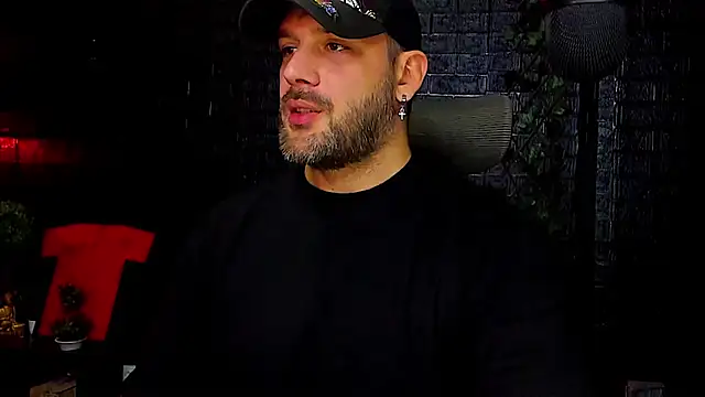 Snapshot of LexXHardy chatting on October 28, 6:40 pm LexXHardy online show from October 28, 6:40 pm