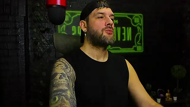 Snapshot of LexXHardy chatting on November 11, 6:03 pm LexXHardy online show from November 11, 6:03 pm