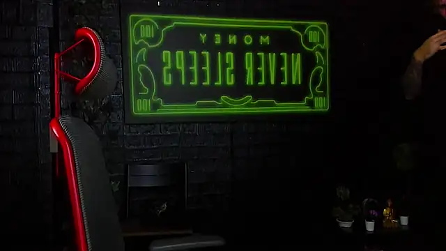 Snapshot of LexXHardy chatting on November 13, 7:56 am LexXHardy online show from November 13, 7:56 am