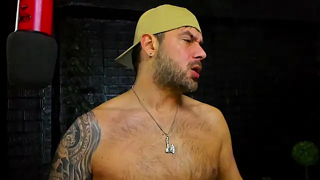 Snapshot of LexXHardy chatting on December 4, 10:58 am LexXHardy online show from December 4, 10:58 am