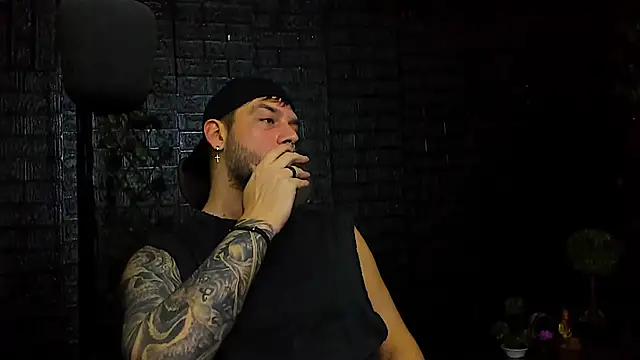 Snapshot of LexXHardy chatting on November 29, 10:26 am LexXHardy online show from November 29, 10:26 am