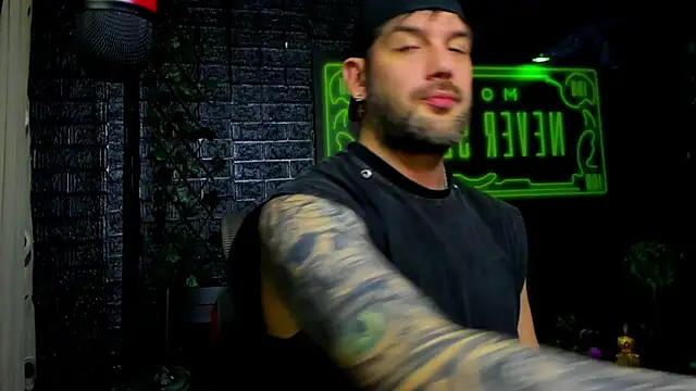 LexXHardy online show from February 19, 6:38 pm