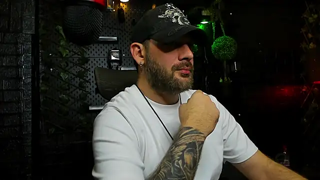 LexXHardy online show from April 8, 1:45 pm