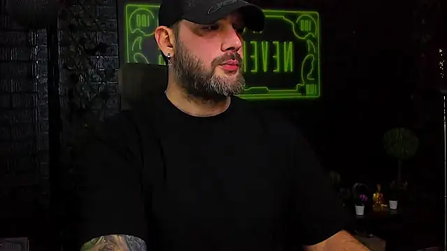 Snapshot of LexXHardy chatting on November 14, 8:07 am LexXHardy online show from November 14, 8:07 am