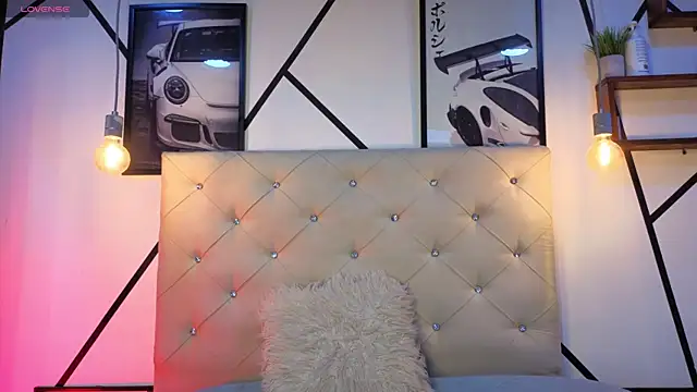 violetasimonz online show from April 23, 8:43 pm