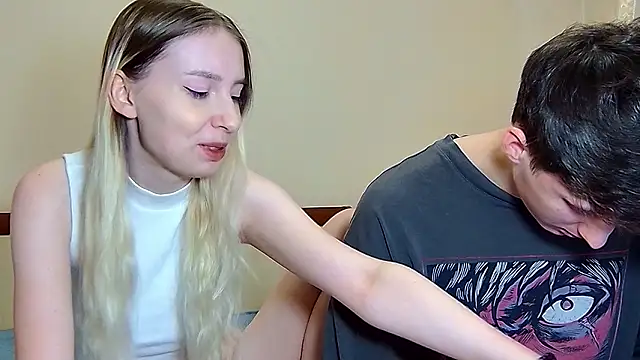 MiaAndWilliam online show from February 14, 12:16 pm