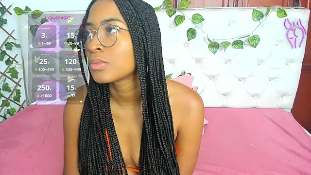 Snapshot of Andrea_Williams24 chatting on October 22, 12:37 pm Andrea Williams24 online show from October 22, 12:37 pm