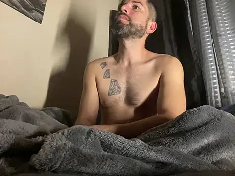 hotraillX online show from December 22, 8:27 am