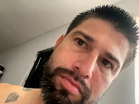 hotraillX online show from October 5, 4:42 pm