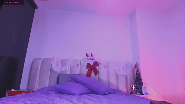  sex mia online show from December 2, 7:15 pm