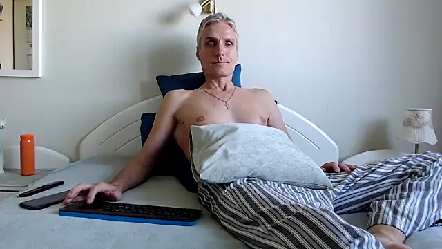 StrongBill online show from October 11, 6:47 am