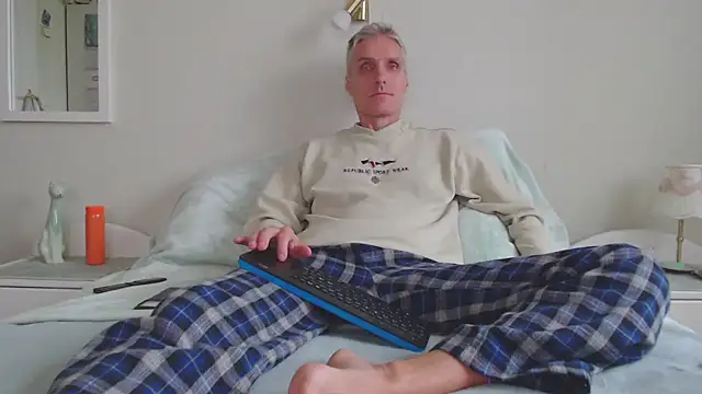 StrongBill online show from September 20, 5:45 am