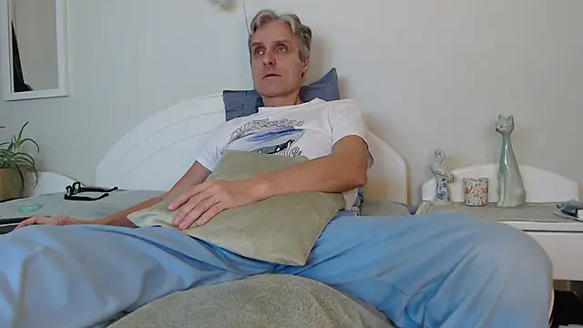 StrongBill online show from January 4, 4:00 pm