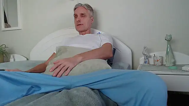 StrongBill online show from January 18, 2:23 pm