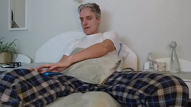 StrongBill online show from December 27, 3:48 pm