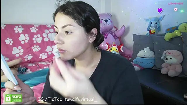 TuWaifuVirtual1 online show from April 2, 10:49 pm