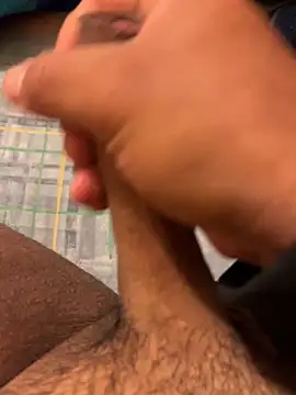 Luisrovers18 online show from February 7, 8:33 am