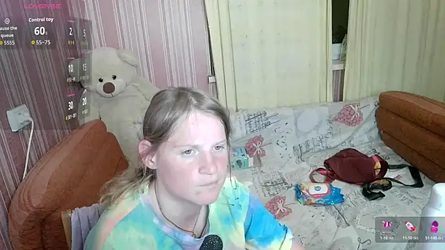 Kathlyn  Heath online show from June 26, 7:09 pm