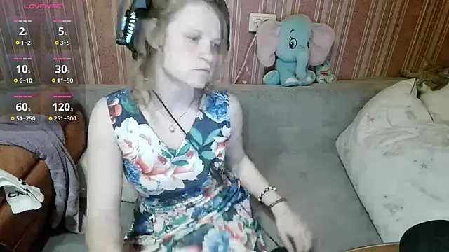 Kathlyn  Heath online show from April 21, 6:58 pm
