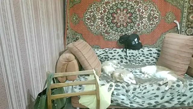 Kathlyn  Heath online show from February 18, 1:36 am