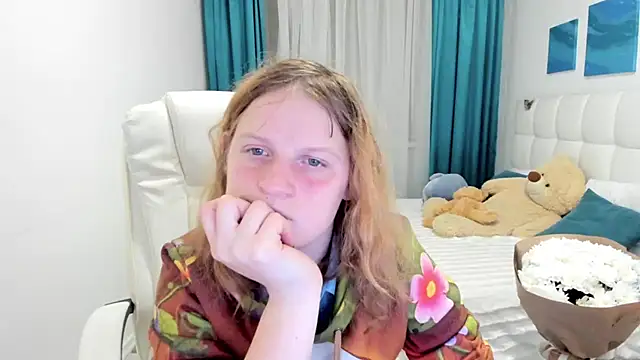 Kathlyn  Heath online show from November 28, 7:14 pm