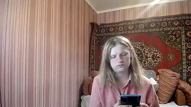 Kathlyn  Heath online show from September 16, 6:20 pm